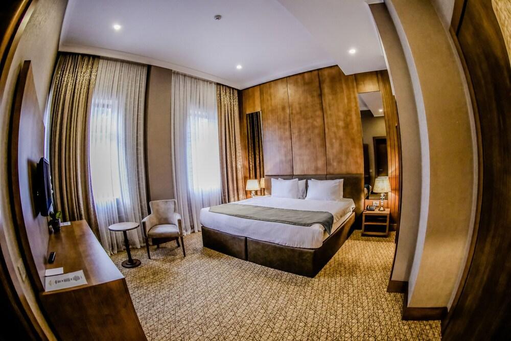 Madison Hotel Baku Exteriér fotografie