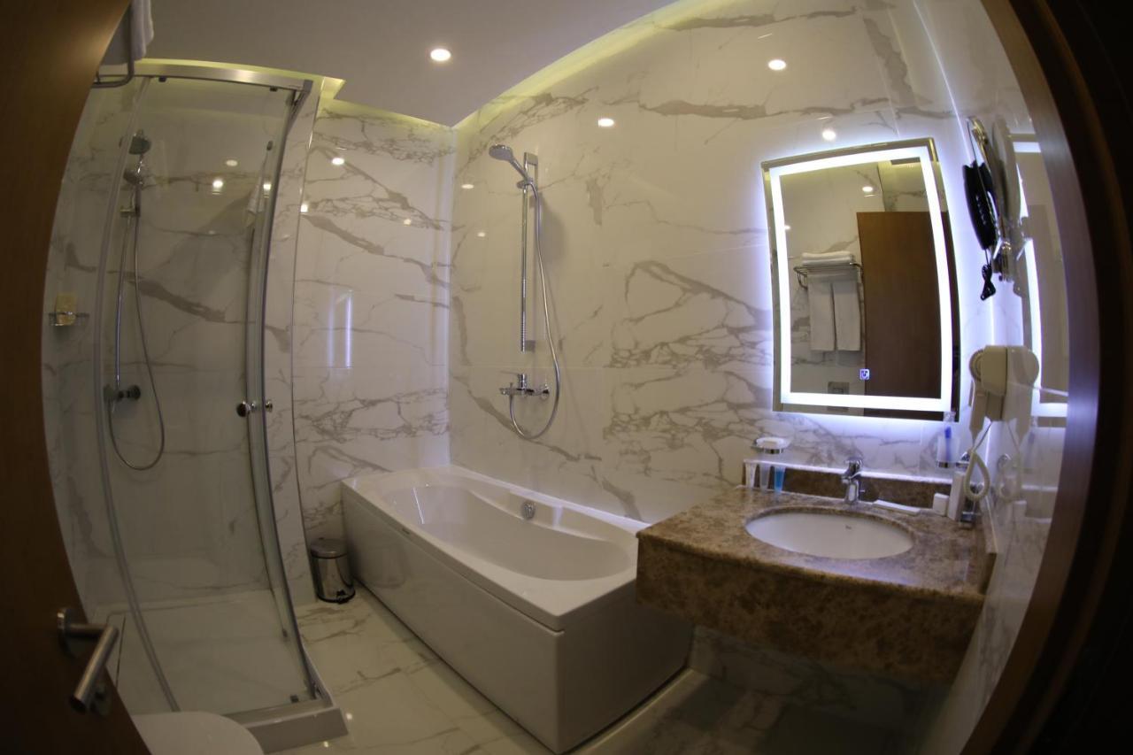 Madison Hotel Baku Exteriér fotografie